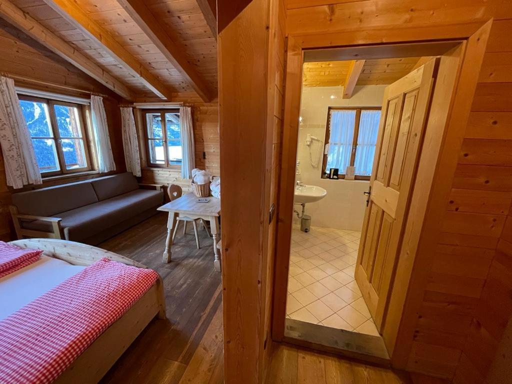 Glinzhof Mountain Natur Resort Agriturismo Сан-Кандидо Экстерьер фото