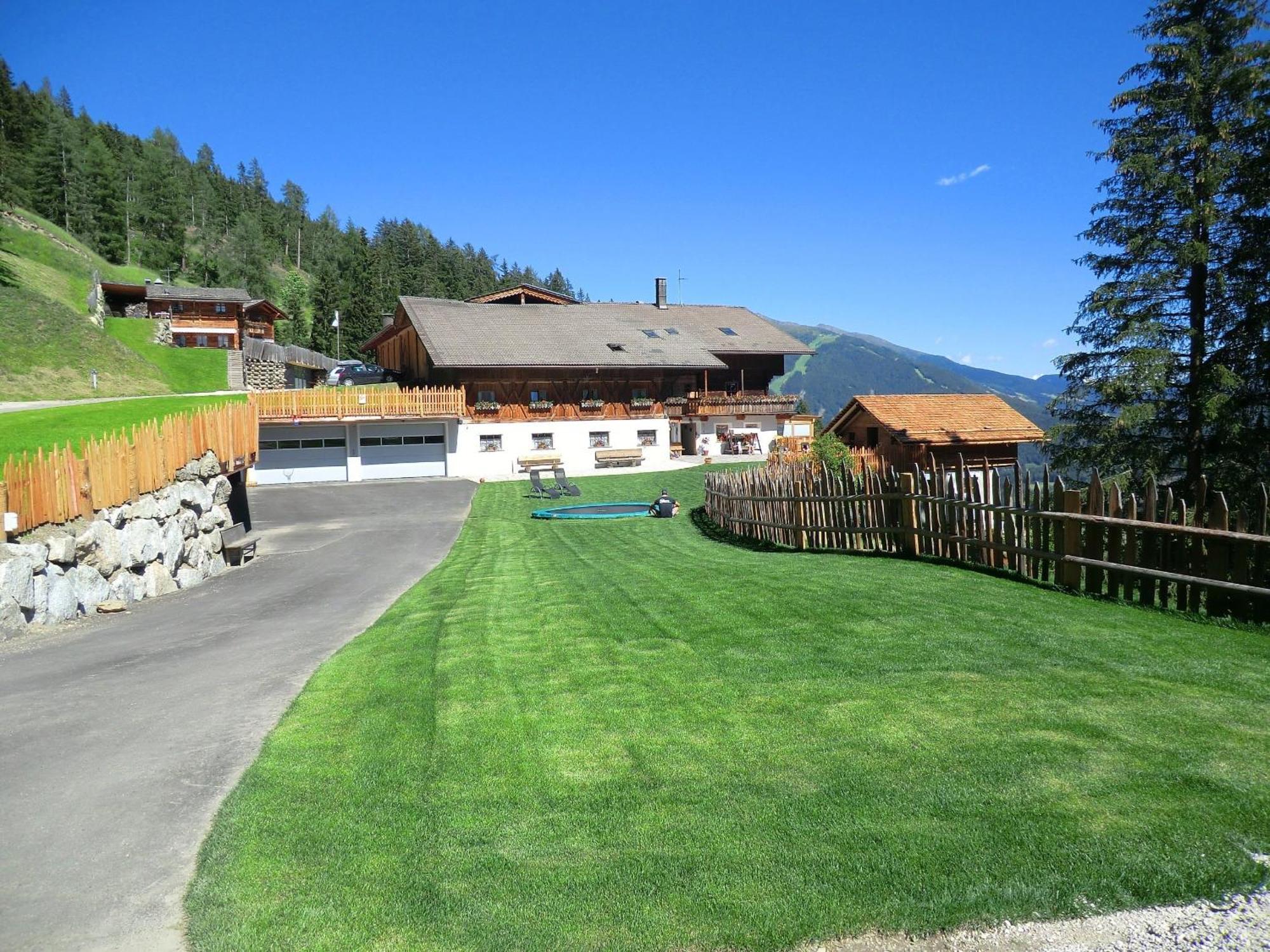 Glinzhof Mountain Natur Resort Agriturismo Сан-Кандидо Экстерьер фото