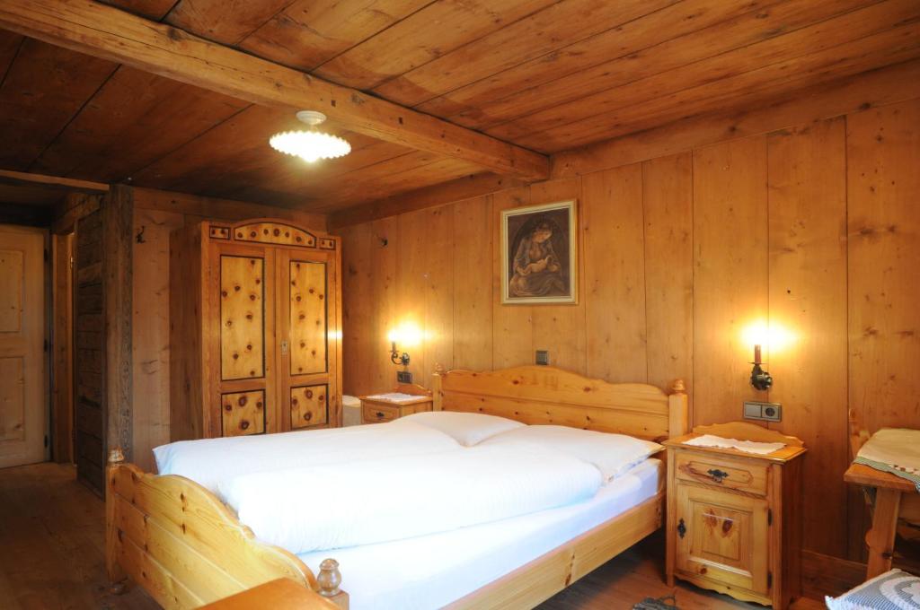 Glinzhof Mountain Natur Resort Agriturismo Сан-Кандидо Номер фото